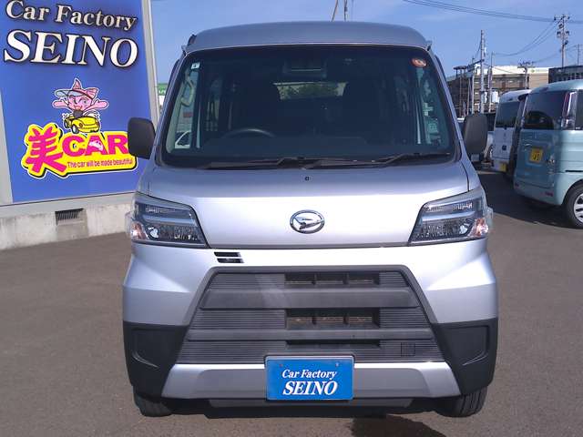Daihatsu Hijet Cargo 2