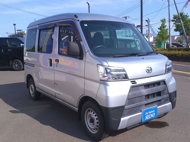 Daihatsu Hijet Cargo 3