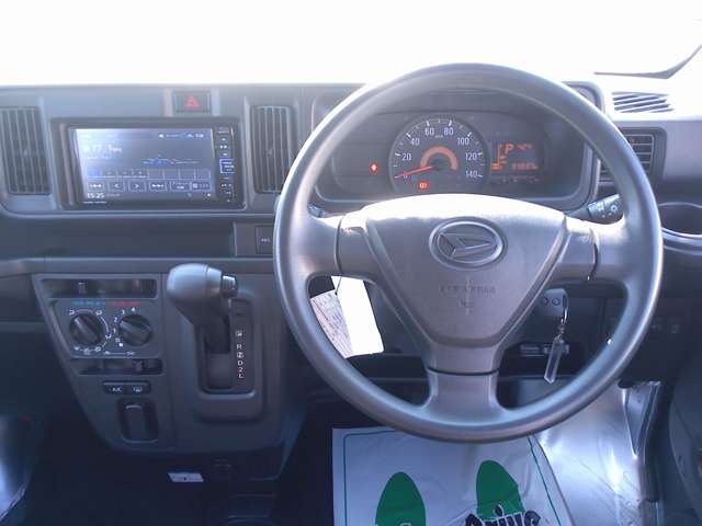 Daihatsu Hijet Cargo 9