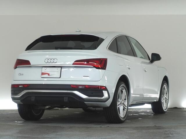 Audi Q5 Sportback 4