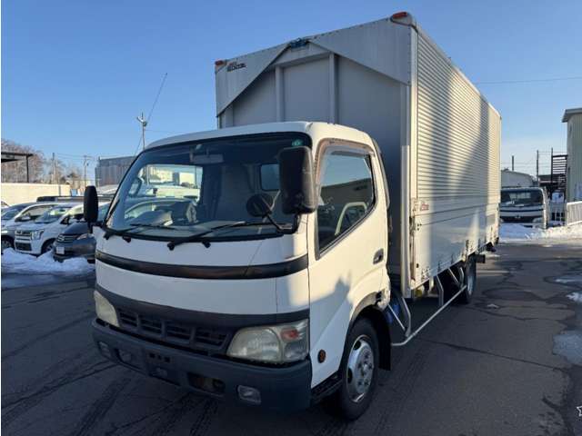 Hino Dutro 4