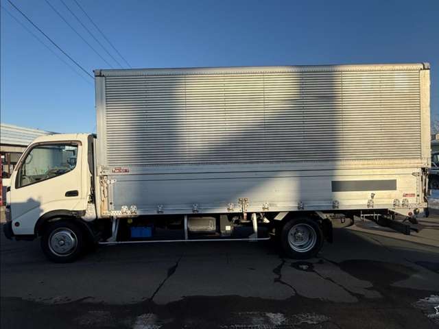 Hino Dutro 6