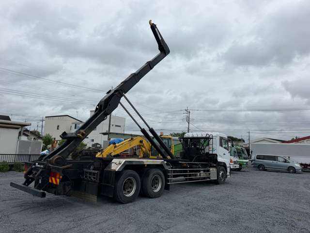 UD Trucks Quon 6