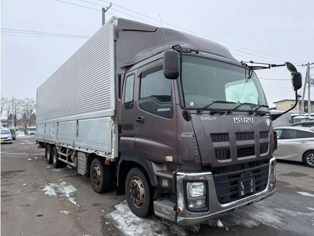 Isuzu Giga 2