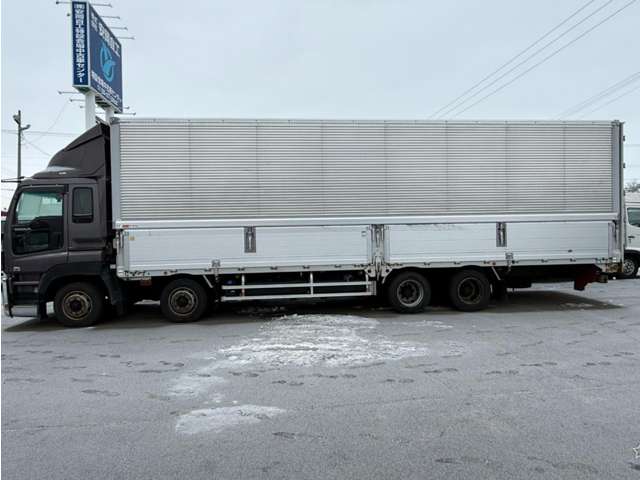 Isuzu Giga 5