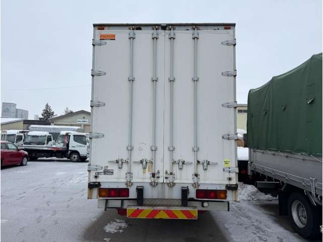 Isuzu Giga 7