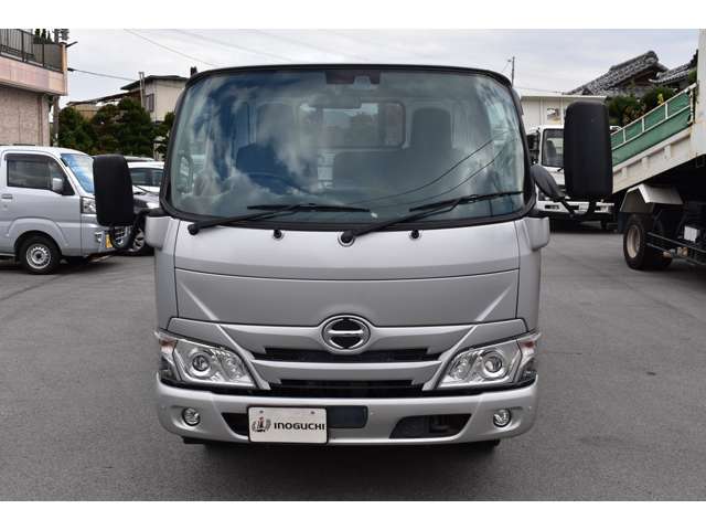 Hino Dutro 4