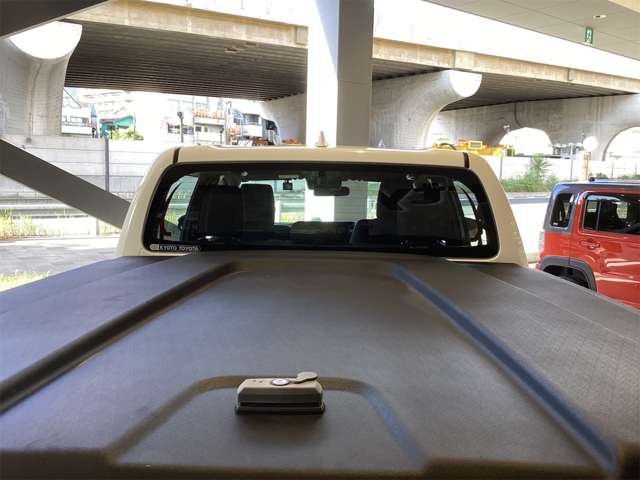Toyota Hilux 11