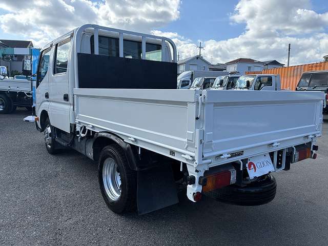 Hino Dutro 8