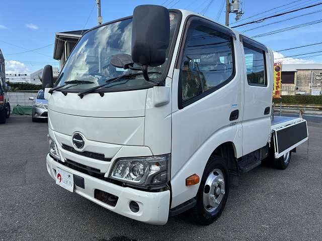Hino Dutro 9