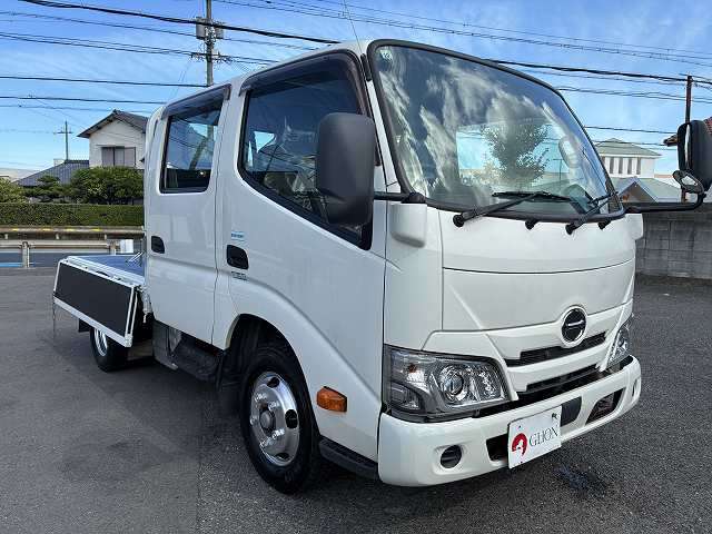 Hino Dutro 10
