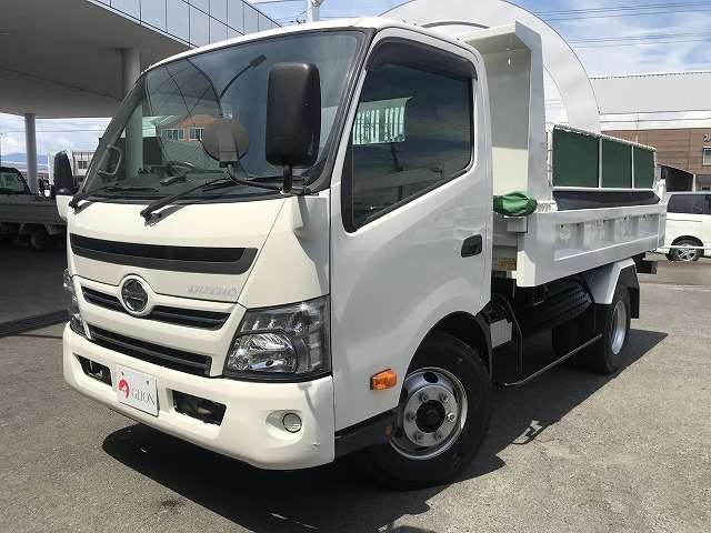 Hino Dutro 9