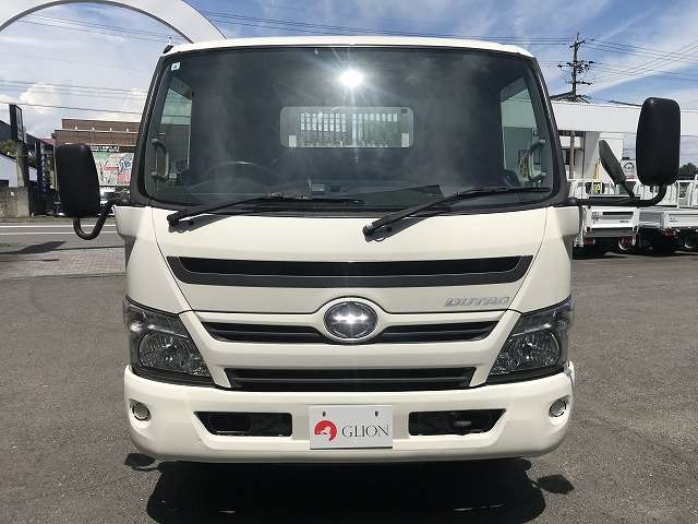 Hino Dutro 10