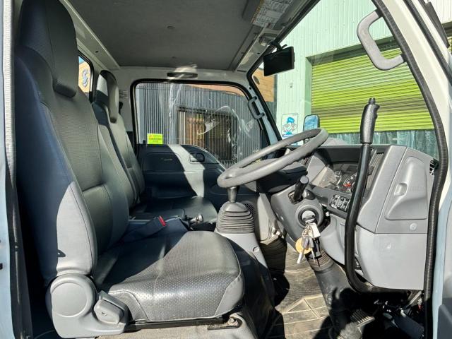 Isuzu Elf 12