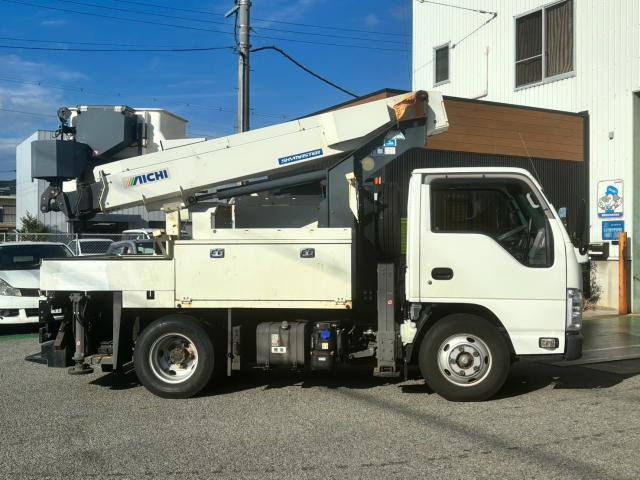 Isuzu Elf 6