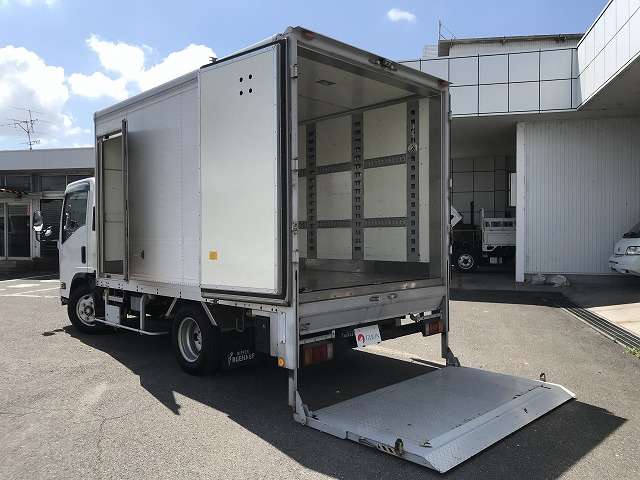 Isuzu Elf 11