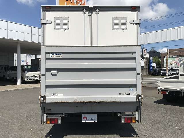 Isuzu Elf 5