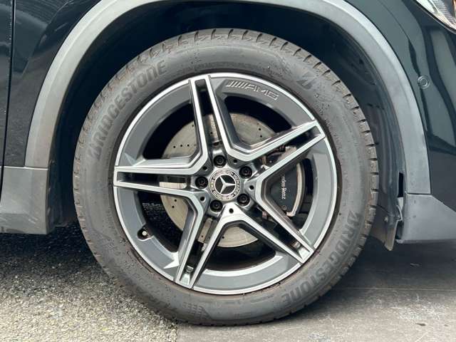 Mercedes-Benz GLA-Class 12