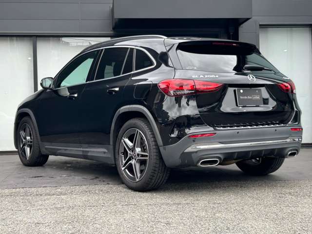 Mercedes-Benz GLA-Class 4