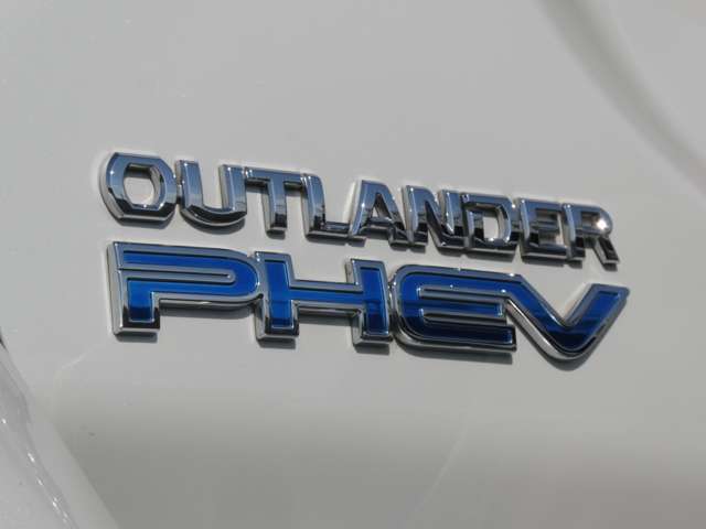 Mitsubishi Outlander PHEV 11