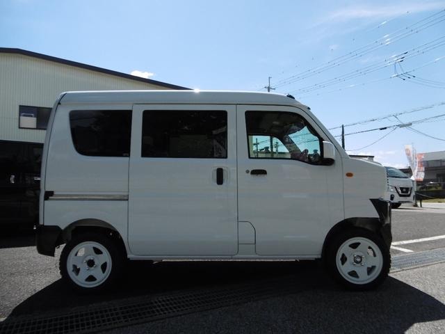 Nissan NV100 Clipper 9