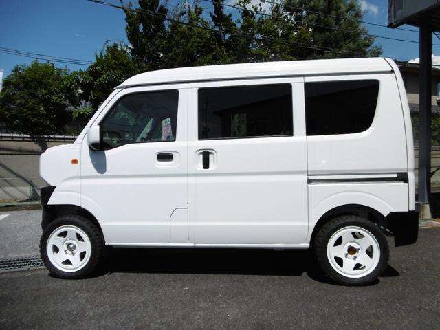 Nissan NV100 Clipper 10