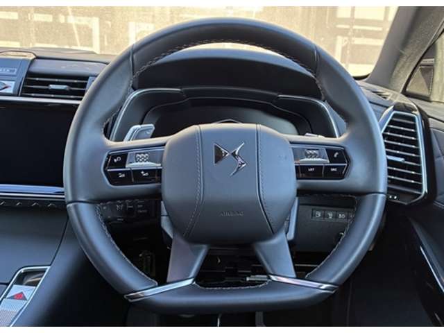 DS Automobiles DS7 12