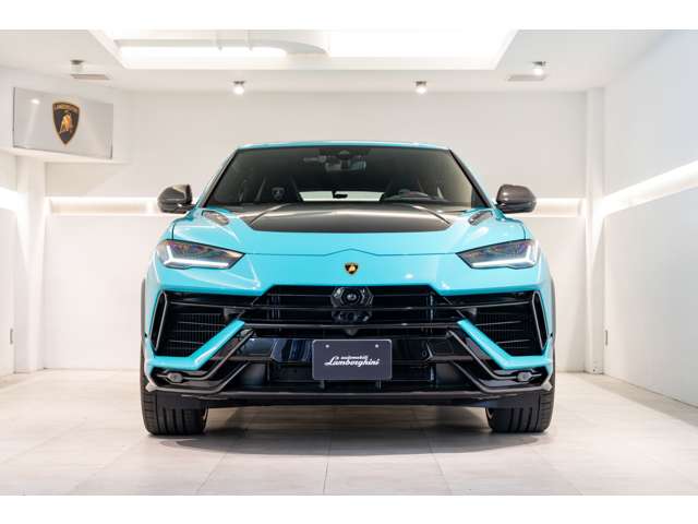 Lamborghini ウルス 4