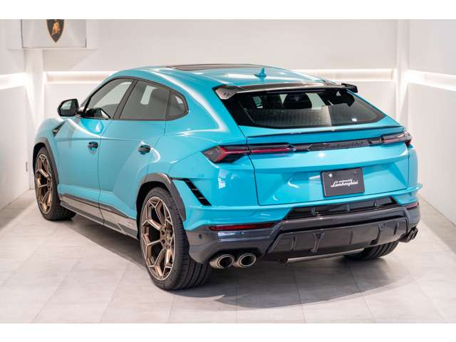 Lamborghini ウルス 6