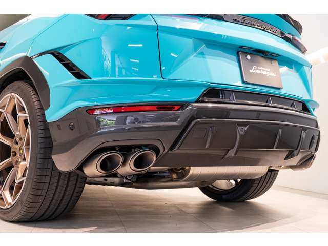 Lamborghini ウルス 8