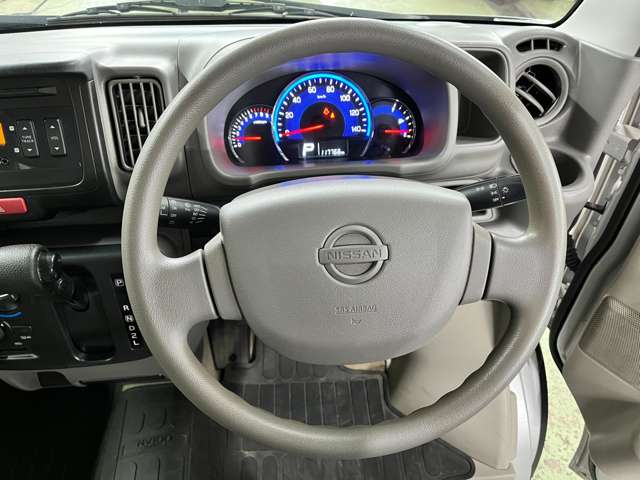 Nissan NV100 Clipper 3