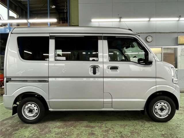 Nissan NV100 Clipper 9