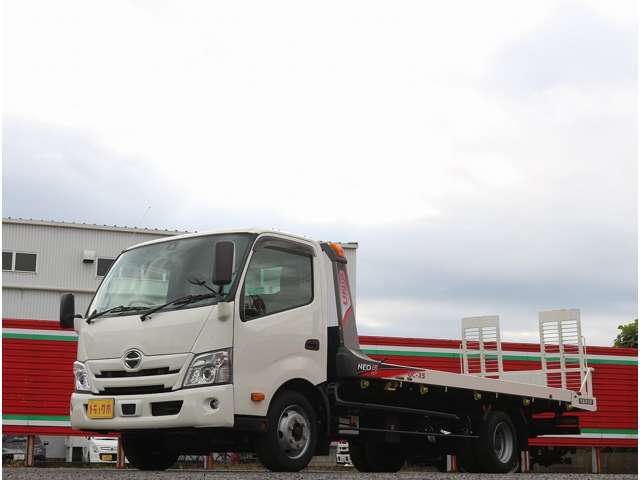 Hino Dutro 5