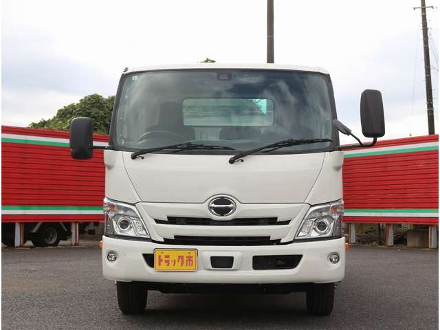 Hino Dutro 6