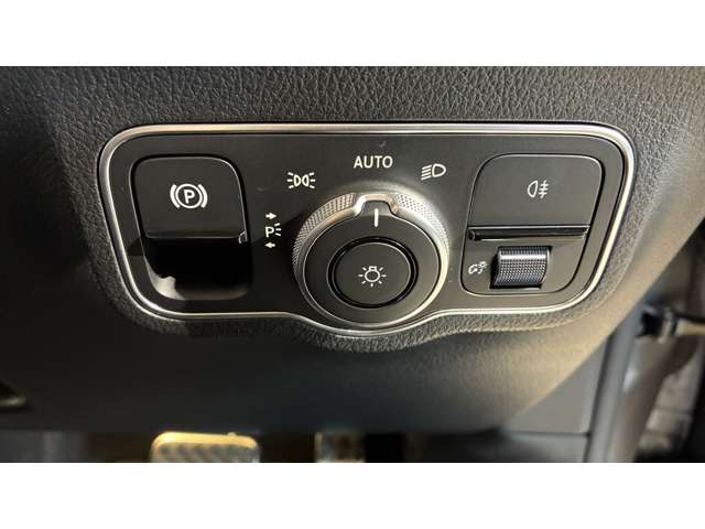 Mercedes-Benz GLA-Class 4