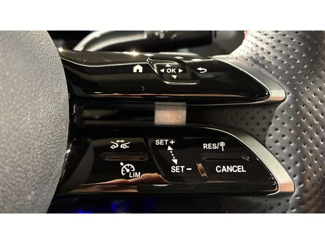 Mercedes-Benz GLA-Class 6