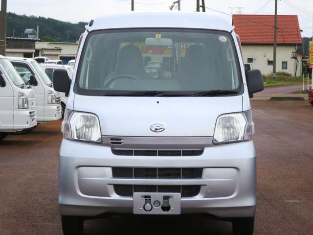 Daihatsu Hijet Cargo 2