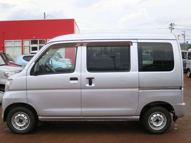 Daihatsu Hijet Cargo 5