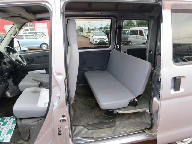 Daihatsu Hijet Cargo 7