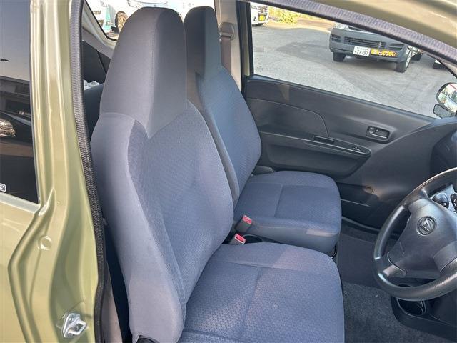 Daihatsu Mira 11