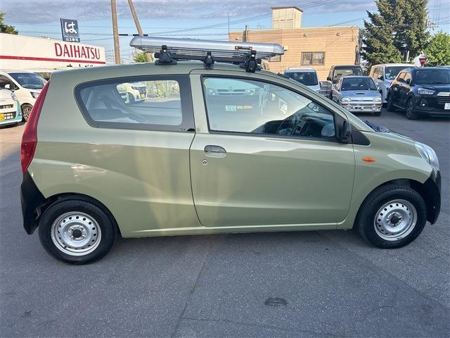 Daihatsu Mira 9