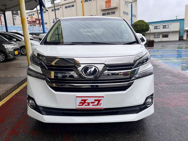Toyota Vellfire 3