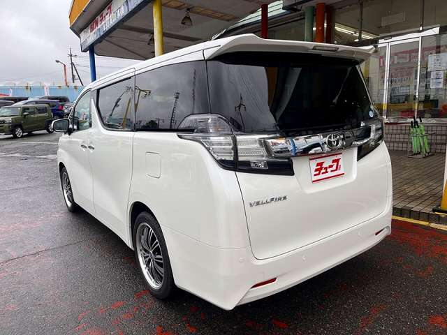 Toyota Vellfire 6