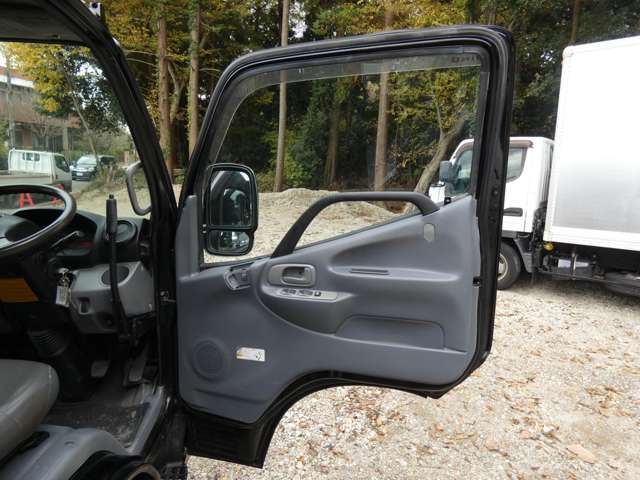 Hino Dutro 12