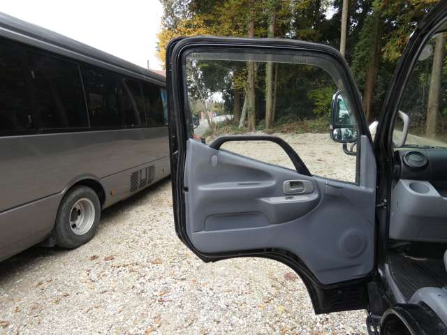 Hino Dutro 13