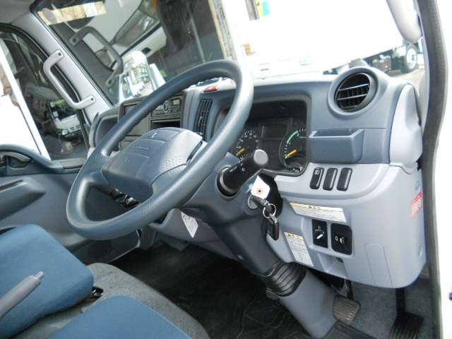 Mitsubishi Fuso Canter 12
