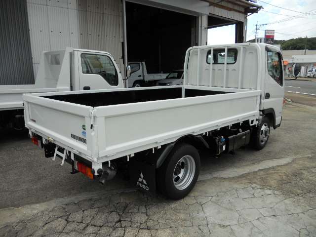 Mitsubishi Fuso Canter 7