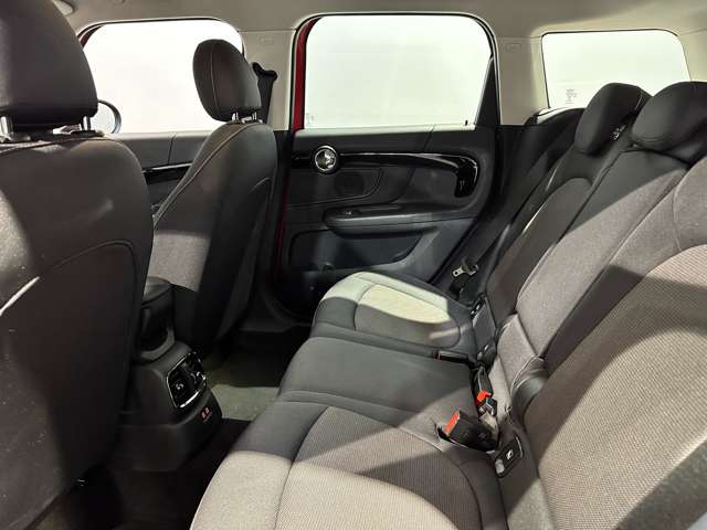 MINI Crossover 11