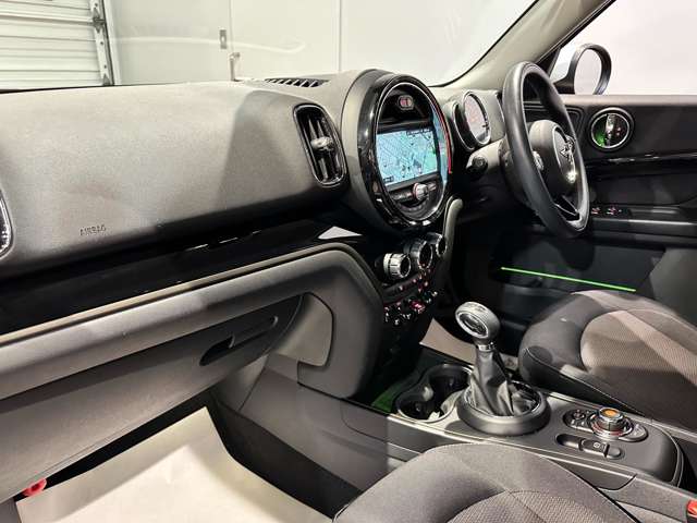 MINI Crossover 9