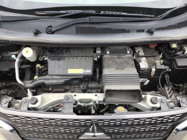 Mitsubishi eK X 12